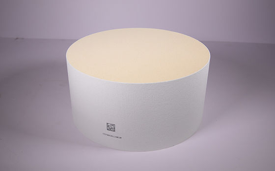 Κεραμική αντίσταση οξείδωσης κυψελωτών καταλυτών υψηλή με τη μικρή διάμετρο πόρων